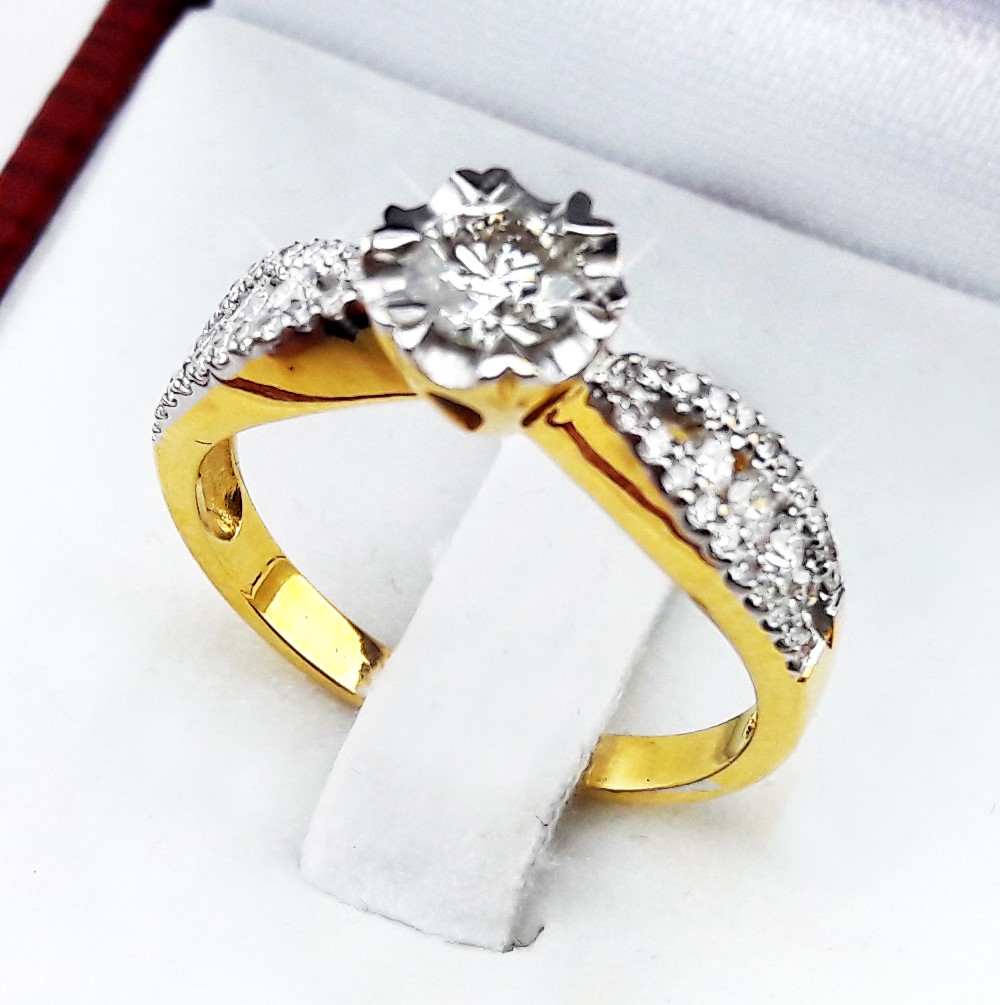 สั่งผลิตเพชรเบลเยี่ยมคัท แหวนแต่งงาน แหวนหมั้น ใส่เที่ยว ออกงาน แหวนทองคำ 18K เพชรแท้ 0.65 กะรัต 3.30 กรัม น้ำ 99 ราคาถูกมาก มีใบรับประกันค่ะ