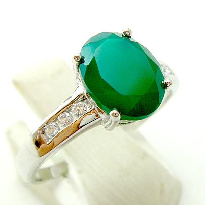 แหวนเงินแท้ราคาถูกชุบทองคำขาว พลอยแท้กรีนอะเกท 1.80 กะรัต เพชรCZ 0.08 กะรัต งานประณีตสวยงาม สั่งผลิตค่ะ