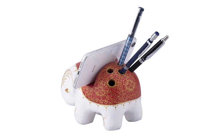 ช้างวางมือถือและนามบ้ตร Size M สีขาวแดง