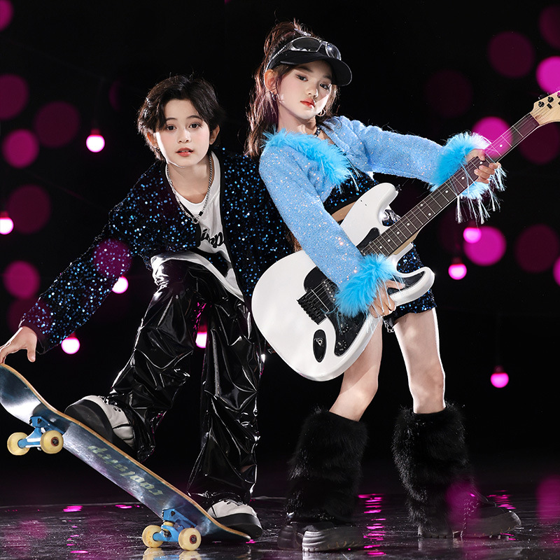 ชุดเต้น ชายหญิง เสื้อปักเลื่อม+กางเกง/กระโปรง**เปิดจอง