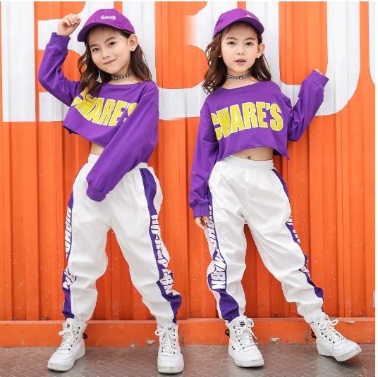 ชุดเต้น เสื้อครอป แขนยาว Chare' พร้อมกางเกงวอร์ม