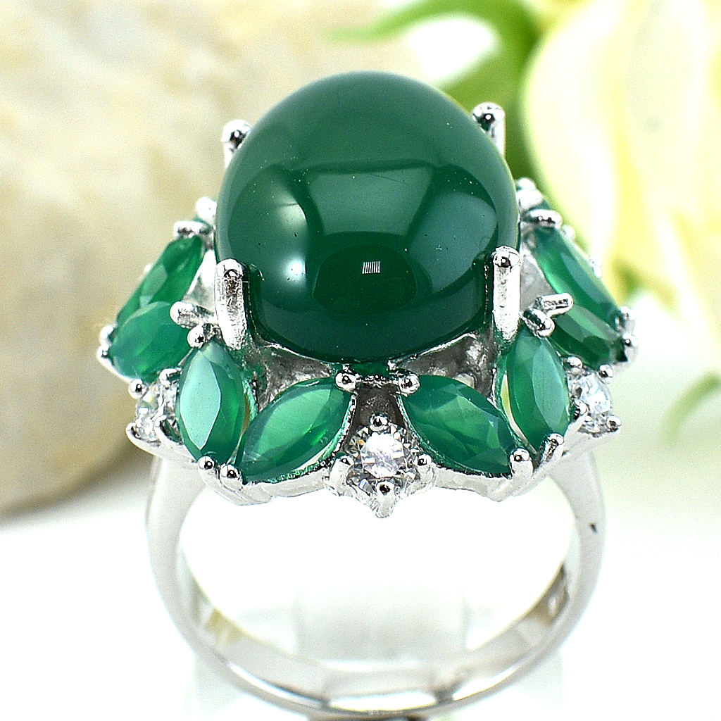 แหวนเงินแท้ราคาถูกชุบทองคำขาว พลอยแท้กรีนอะเกทเม็ดกลาง 13.25 กะรัต พลอยแท้กรีนอะเกทเม็ดข้าง 3.0 กะรัต เพชรCZ 0.30 กะรัต งานประณีตสวยงาม สั่งผลิตค่ะ