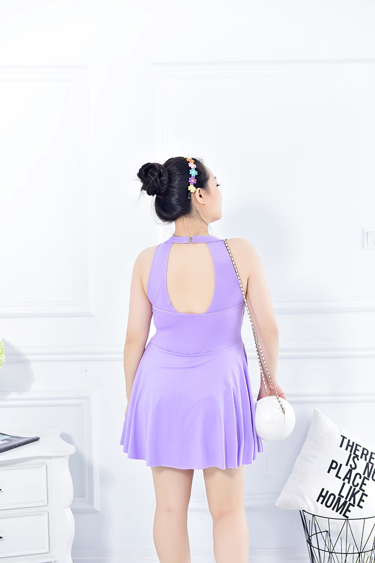 ชุดว่ายน้ำคนอ้วนไซส์ 3xl รอบอก 34-40 รอบเอว 32-38 สะโพก 36-44 นิ้วยาว 31นิ้วค่ะ ด้านในเป็นกางเกงขาสั้นไม่แยกชิ้นค่ะ