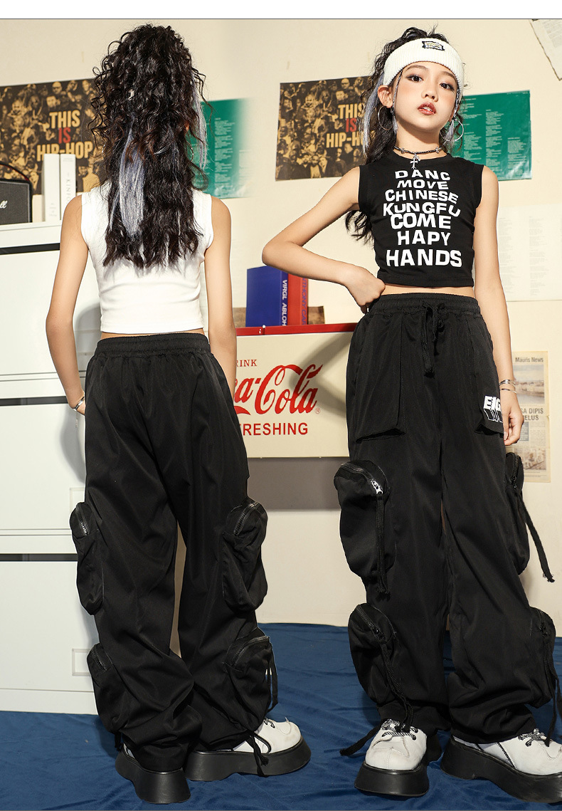 ชุดเต้น ชุดเชียร์ เสื้อเอวลอยสีขาว ดำ+กางเกงคาร์โก้