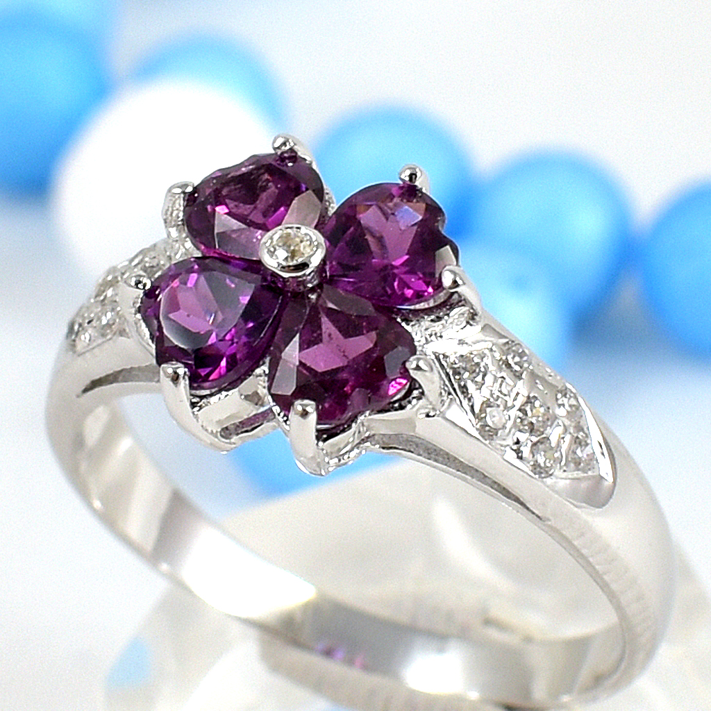 แหวนเงินแท้ราคาถูกชุบทองคำขาว พลอยแท้โรโดไลท์การ์เน็ต 1.40 กะรัต เพชรCZ 0.105 กะรัต งานประณีตสวยงาม สั่งผลิตค่ะ