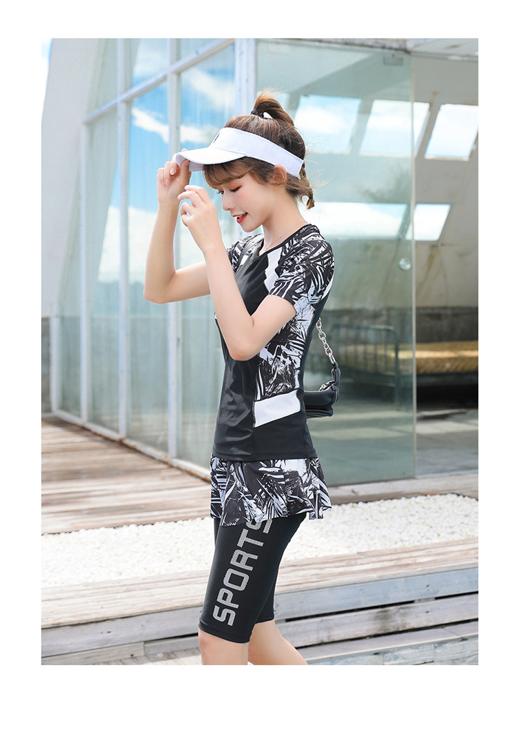 ชุดว่ายน้ำ เสื้อ+กางเกง 5xl รอบอก 39-44 รอบเอว 30-38 สะโพก 40-50 รอบวงแขน 17 กางเกงยาว 21 นิ้วค่ะ ผ้าดีงานสวย ใส่สบายค่ะ