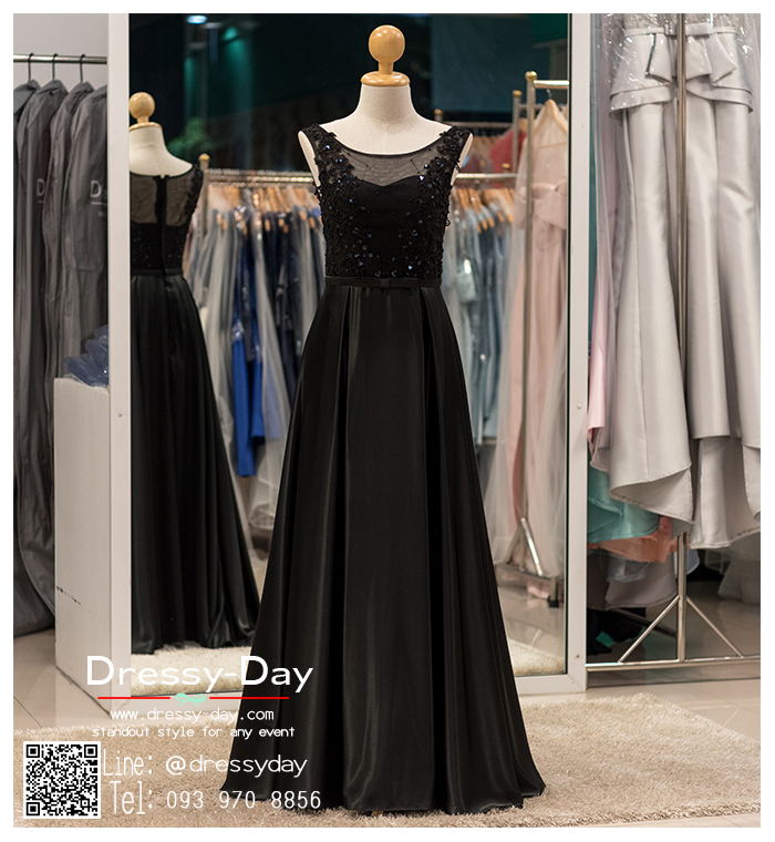 รหัส ชุดราตรีคนอ้วน : PFL030 ชุดราตรียาวสีดำ ตกแต่งลูกไม้และกริตเตอร์อย่างสวยงาม ชุดไปงานแต่งผ้าซาติน ชุดแซกซีทรูช่วงหน้าอกและด้านหลังพร้อมส่ง ใส่เป็นชุดเดรสออกงานสวยมากๆ ค่ะ