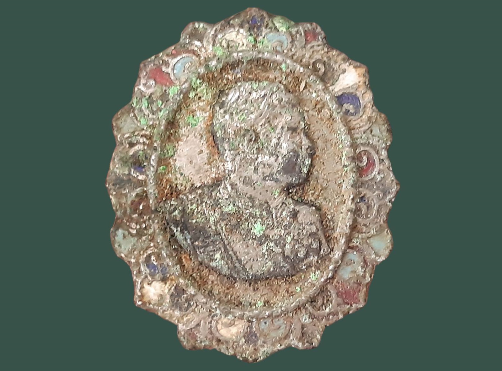 เข็มกลัด รัชกาลที่ 5 หลังยันต์ 5 เข็มหลุดหาย