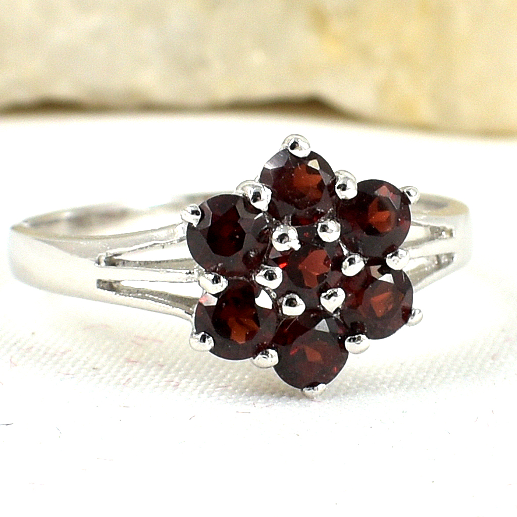 แหวนเงินแท้ราคาถูกชุบทองคำขาว โกเมนแท้ 1.26 กะรัต งานประณีตสวยงาม สั่งผลิตค่ะ