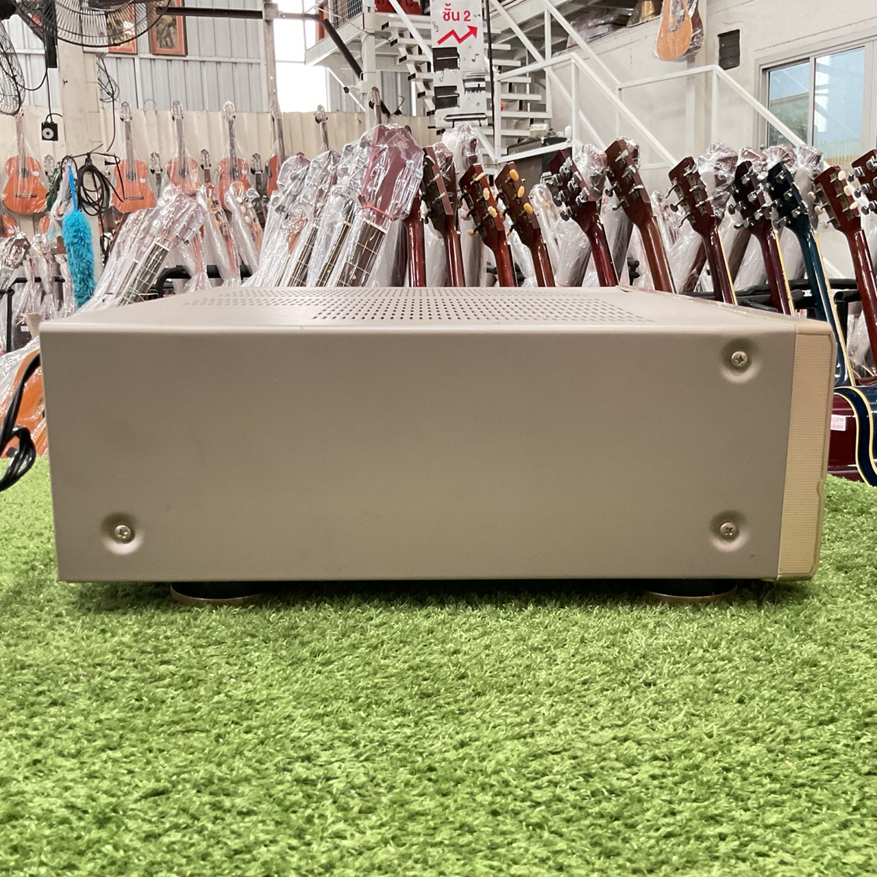 เครื่องขยายเสียง DENON : AVC-1550