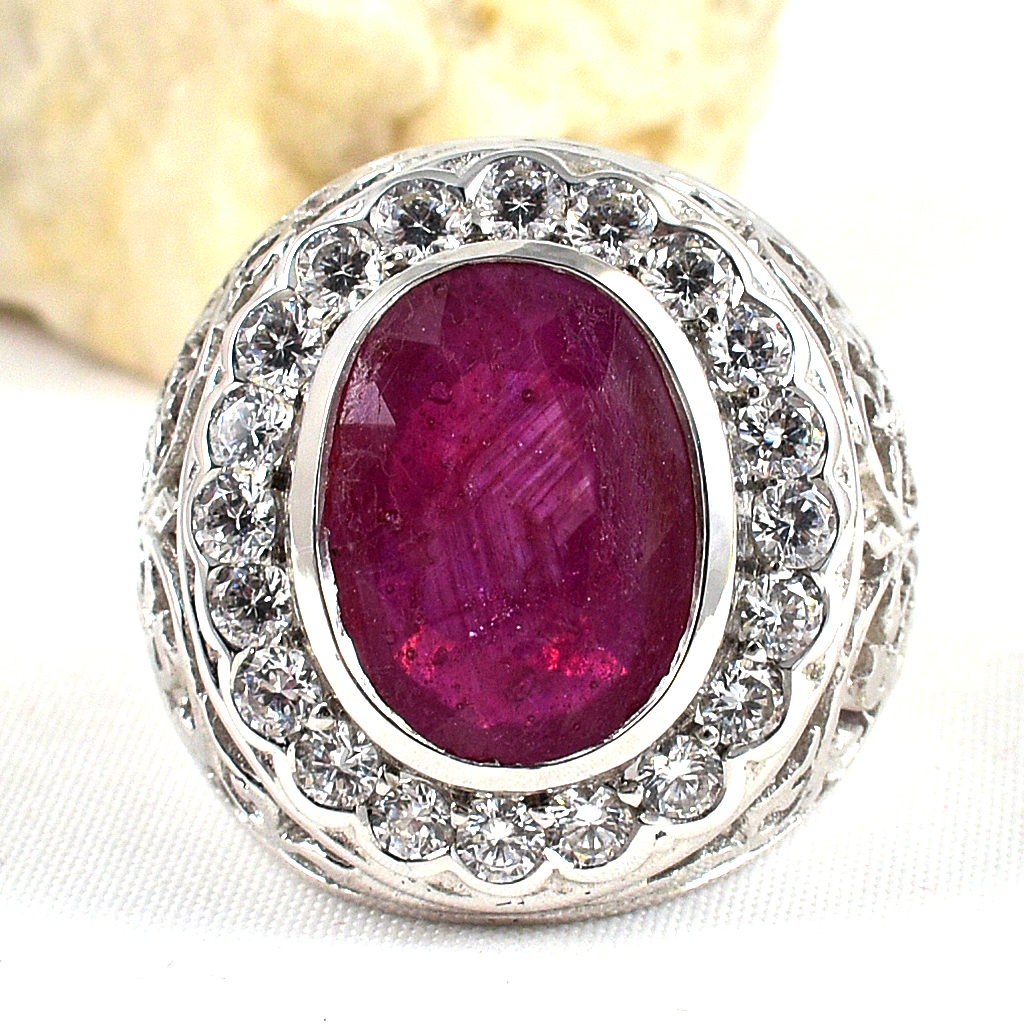 แหวนเงินแท้ราคาถูกชุบทองคำขาว พลอยแท้ทับทิม 12.50 กะรัต เพชรCZ 2.0 กะรัต งานประณีตสวยงาม สั่งผลิตค่ะ