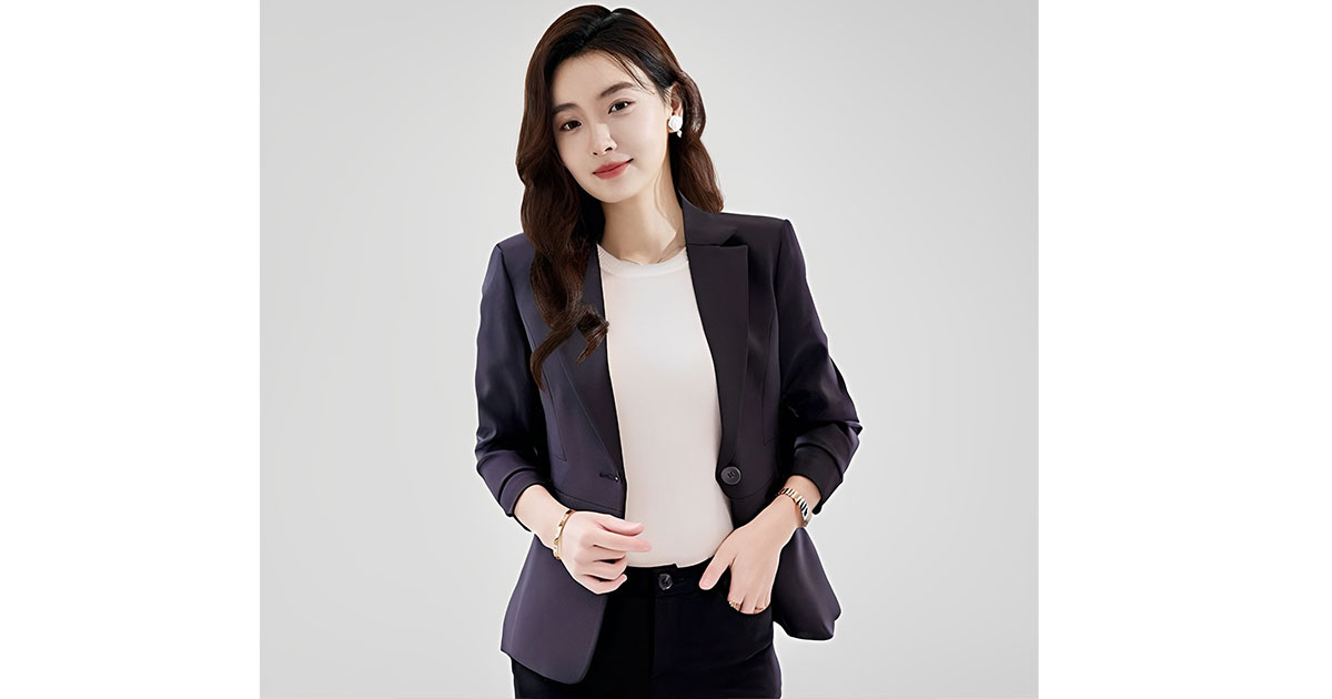 เสื้อสูทผู้หญิงแขนยาวสีดำแบบเรียบหรูมี 5 ไซส รหัส1718
