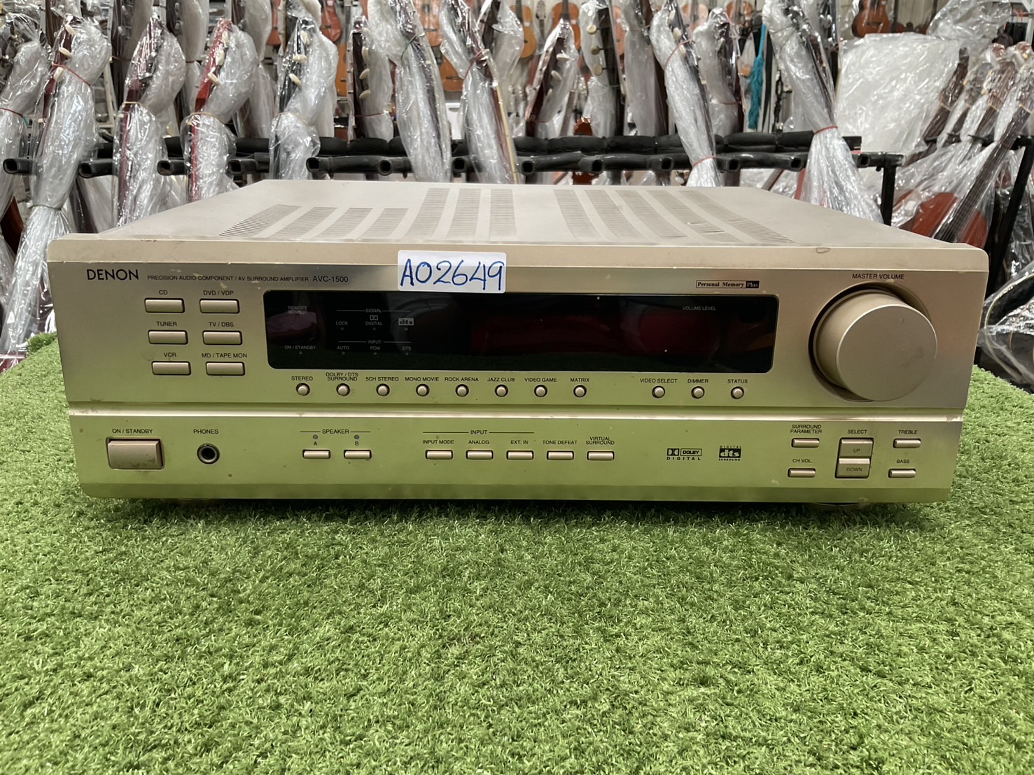 เครื่องขยายเสียง DENON : AVC-1500