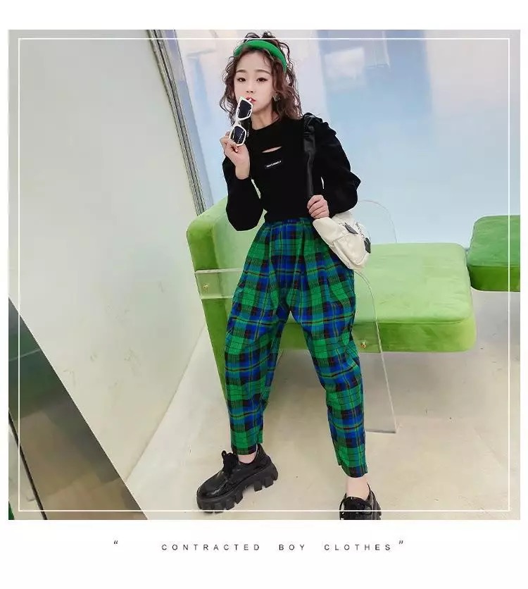 ชุดเต้น แดนซ์เสื้อแขนยาวสีขาว+กางเกงลายสก๊อต สีแดง