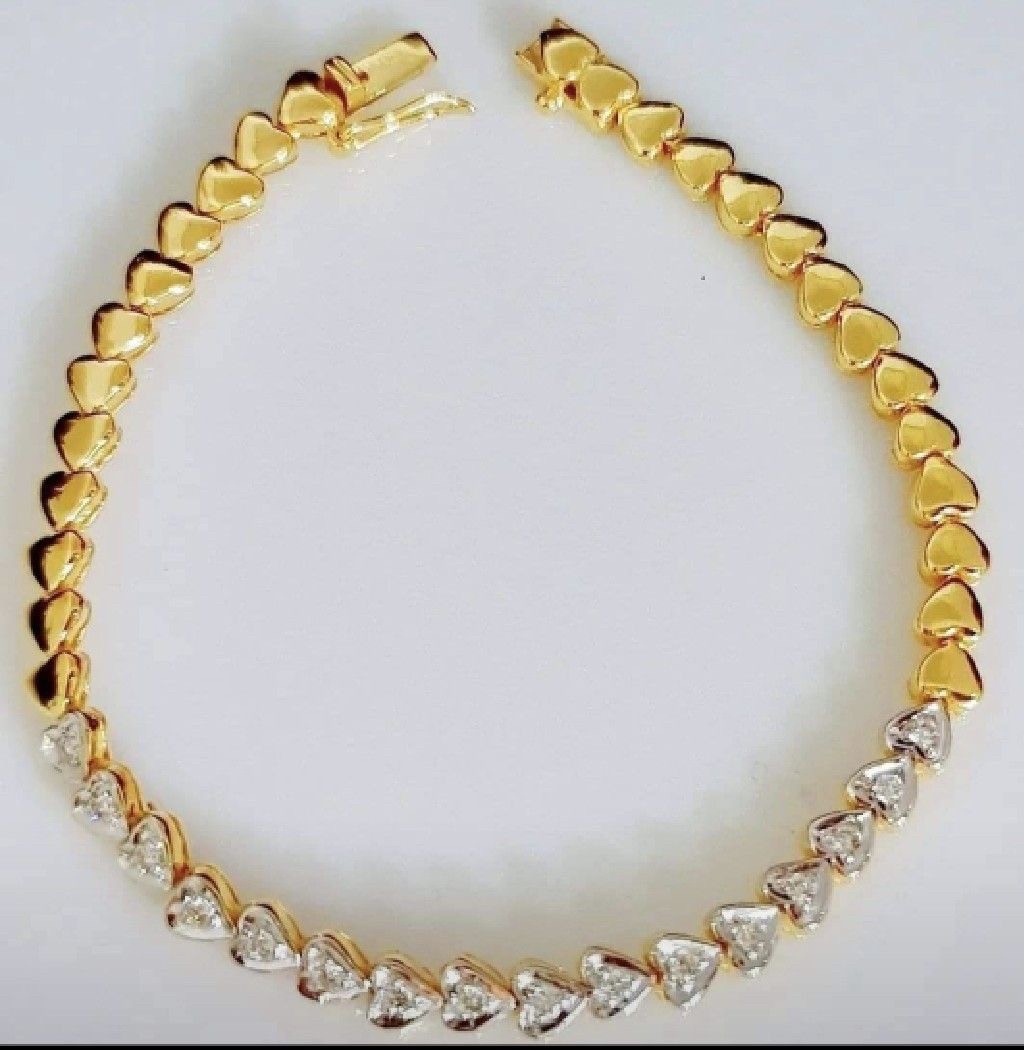 พร้อมส่งและสั่งผลิตสร้อยข้อมือทองเพชรแท้รูปหัวใจ แต่งงาน หมั้น ใส่เที่ยว ออกงาน ทองคำ 9K เพชรแท้ 0.32 กะรัต 16 เม็ด ราคาถูกมาก ส่งฟรี