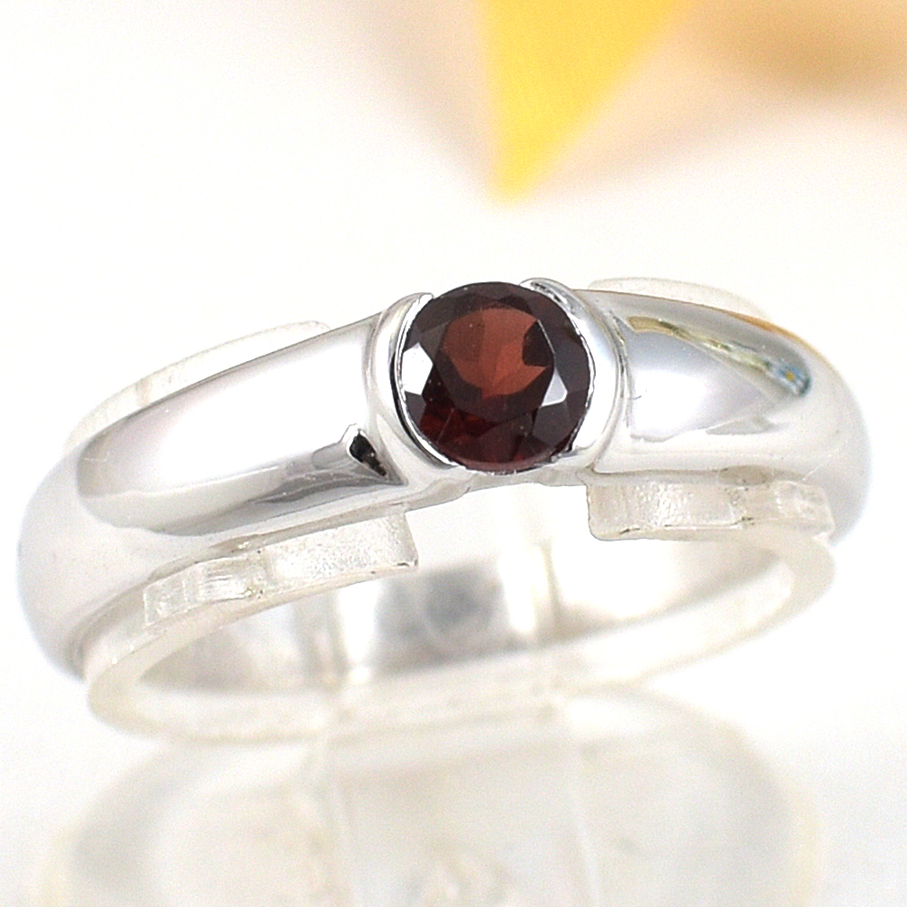 แหวนเงินแท้ราคาถูกชุบทองคำขาว โกเมนแท้ 0.35 กะรัต งานประณีตสวยงาม สั่งผลิตค่ะ