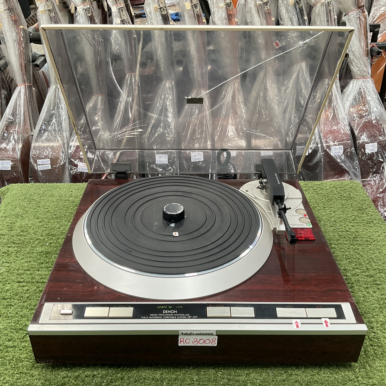 เครื่องเล่นแผ่นเสียง DENON : DP-37F