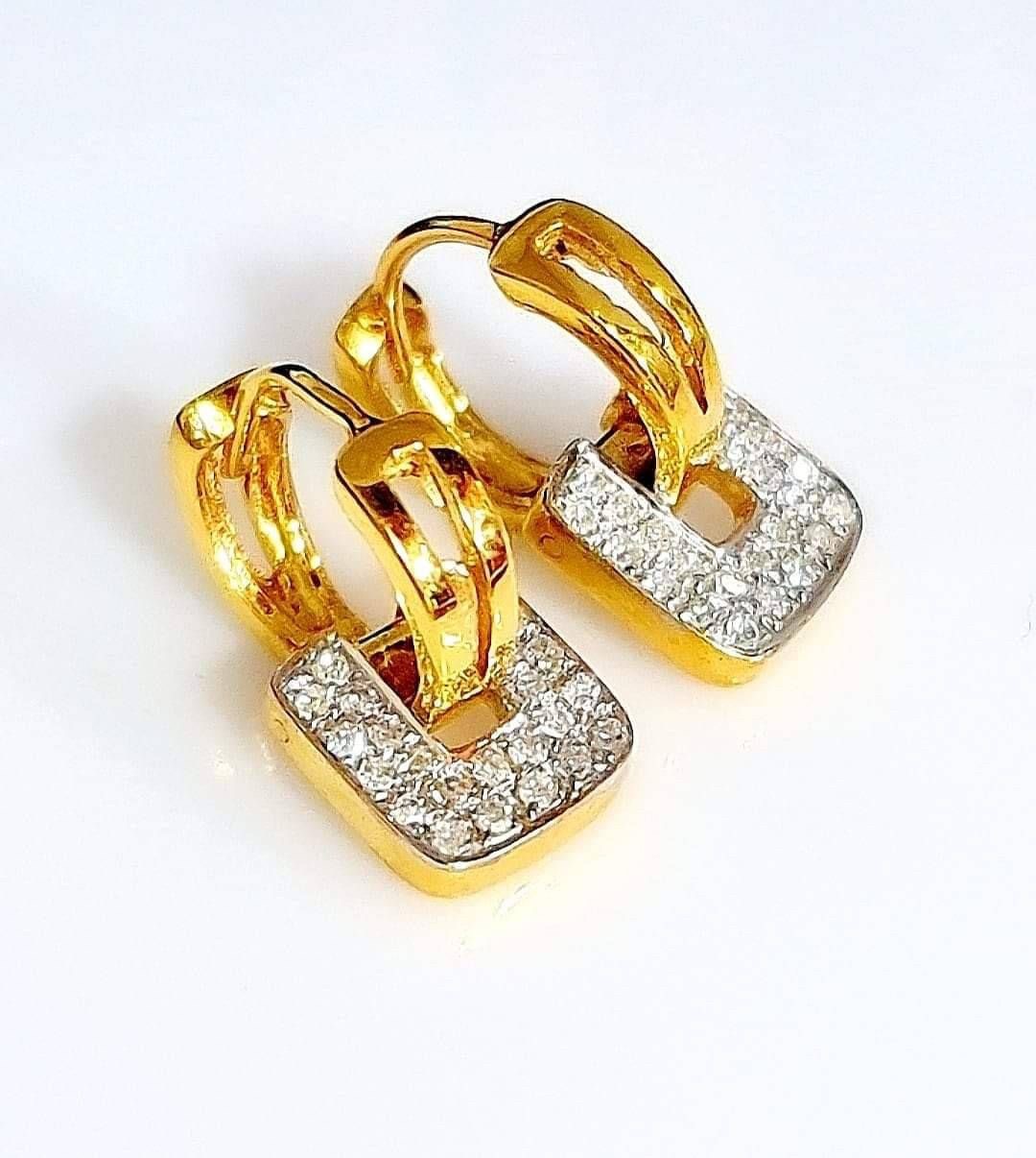 พร้อมส่งและสั่งผลิตต่างหูเพชรแท้ทรงสี่เหลี่ยม แต่งงาน หมั้น ใส่เที่ยว ออกงาน ทองคำ 9K เพชรกุหลาบแท้ 0.20 กะรัต 50 เม็๋ด ราคาถูกมาก ส่งฟรี