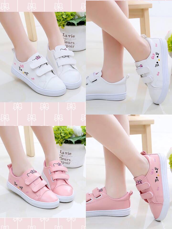 รองเท้าผ้าใบ แมว สีขาว