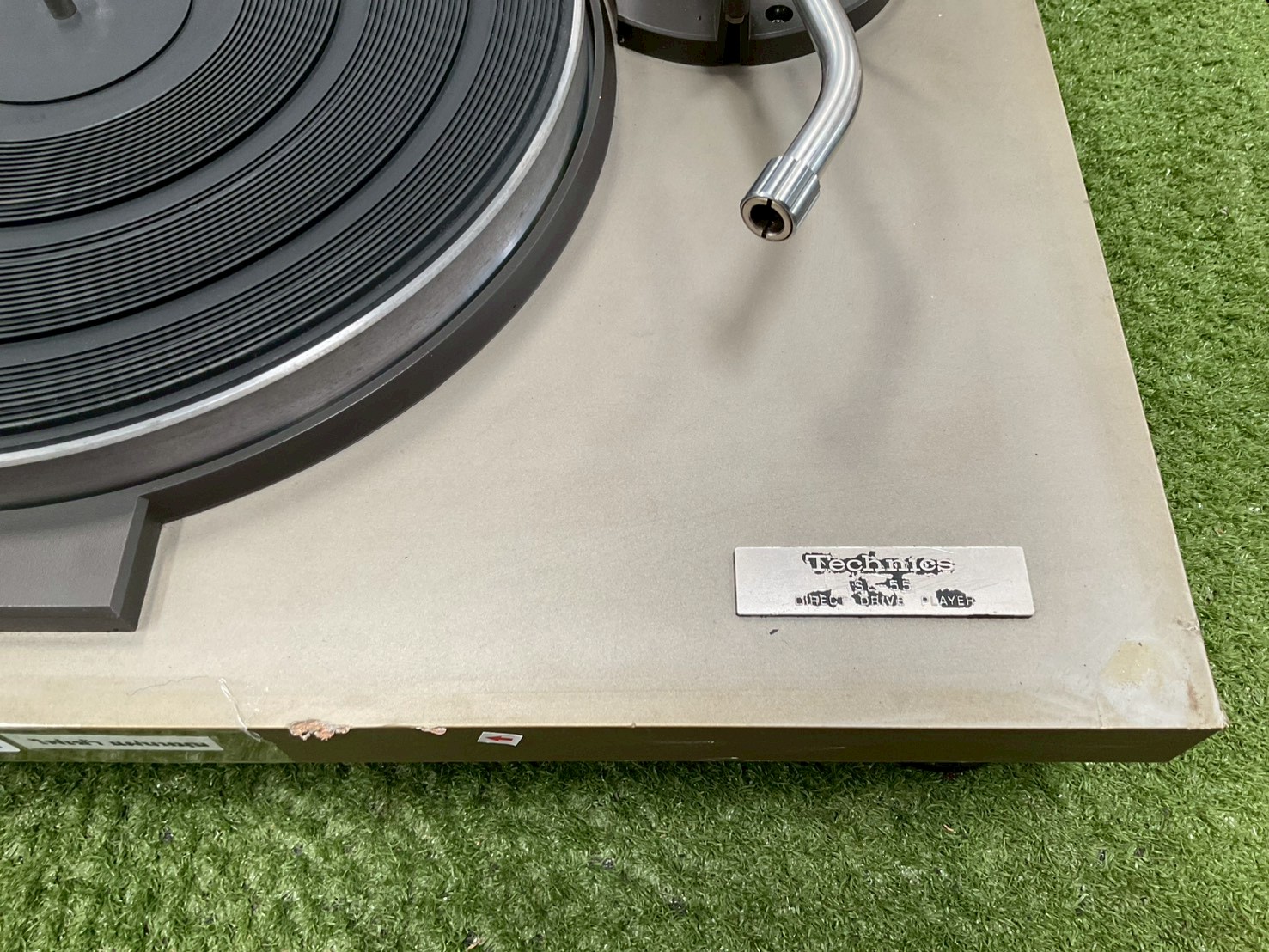 เครื่องเล่นแผ่นเสียง Technics : SL-55
