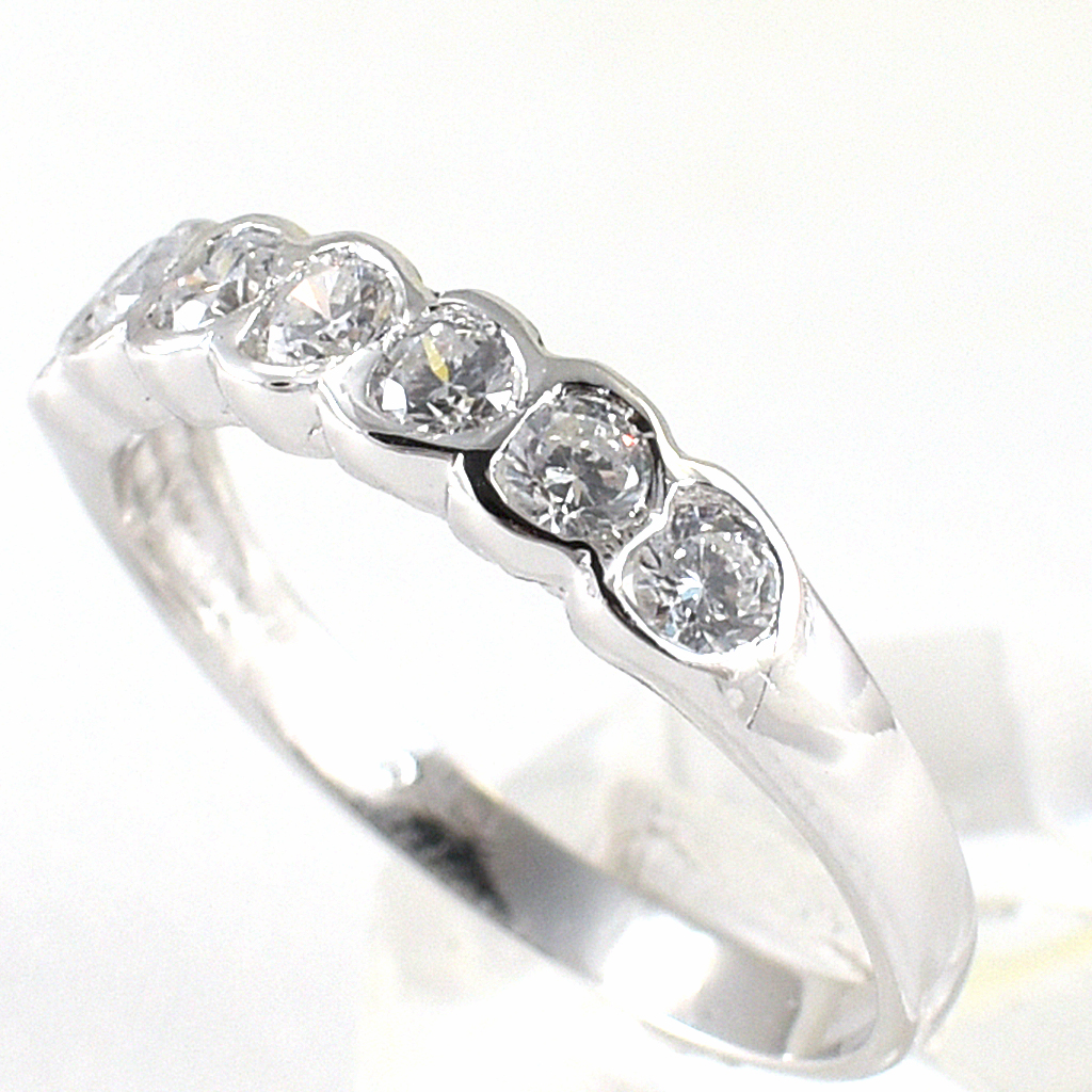 แหวนเงินแท้ราคาถูกชุบทองคำขาว เพชรCZแท้ 0.42 กะรัต งานประณีตสวยงาม สั่งผลิตค่ะ