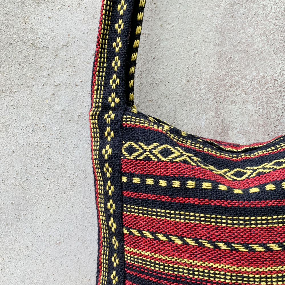 Size M กระเป๋าย่าม ขายย่าม ย่าม ย่ามสะพายข้าง ย่ามกะเหรี่ยง ย่ามชาวเขา กระเป๋าผ้านากา กระเป๋าสะพายข้าง กระเป๋าพาดตัว กระเป๋ามีซิป กระเป๋าฮิปปี้ กระเป๋าแนวๆ กระเป๋าแนวเซอร์ๆ ย่ามราคาถูก