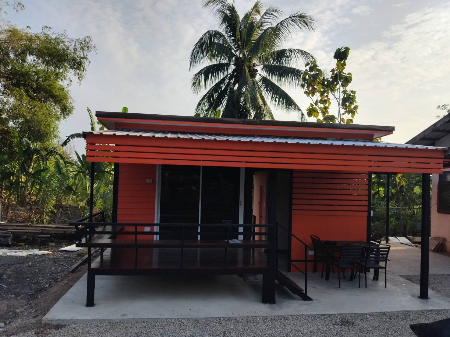 1นอน1ระเบียง1ห้องครัวเปิด1ห้องน้ำ1ที่จอดรถฟรีติดตั้ง