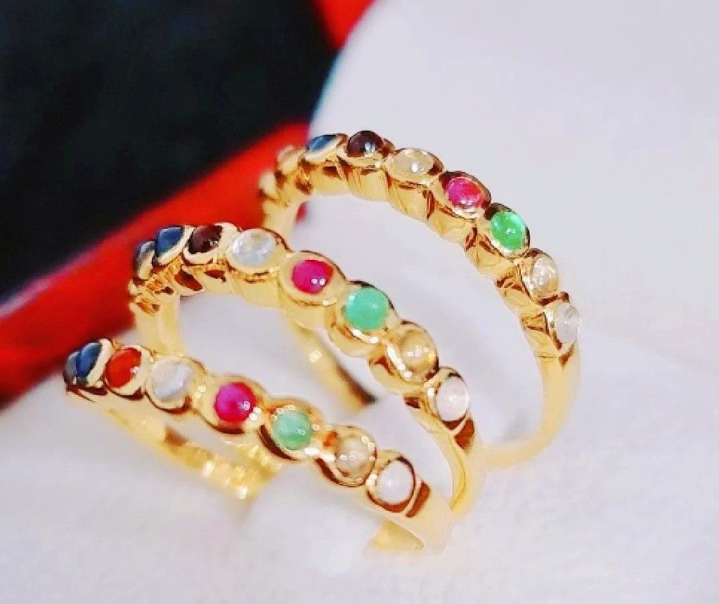 พร้อมส่งและสั่งผลิตแหวนนพเก้า แหวนแต่งงาน แหวนหมั้น ใส่เที่ยว ออกงาน แหวนทองคำ 9K 9 เม็ด (พลอยขาวสั่งทำเป็นเพชรได้ค่ะ) ราคาถูกมาก ส่งฟรี