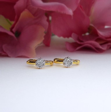 สั่งผลิตต่างหูทองเพชรเบลเยี่ยมคัท ใส่ทุกวัน ใส่เที่ยว ออกงาน เพชรแท้ ทอง18K 23 ตัง 2.57 กรัม น้ำ 98 ราคาถูกมาก มีใบรับประกันค่ะ