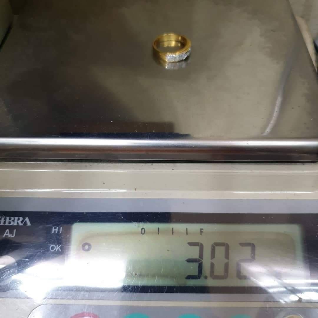 พร้อมส่งและสั่งผลิตแหวนเพชรแท้ทรงปลอกมีด ใส่ติดนิ้วได้ตลอด แหวนแต่งงาน แหวนหมั้น ใส่เที่ยว ออกงาน แหวนทองคำ 9K เพชรเกสรแท้ 0.17 กะรัต 25 เม็ด ราคาถูกมาก ส่งฟรี