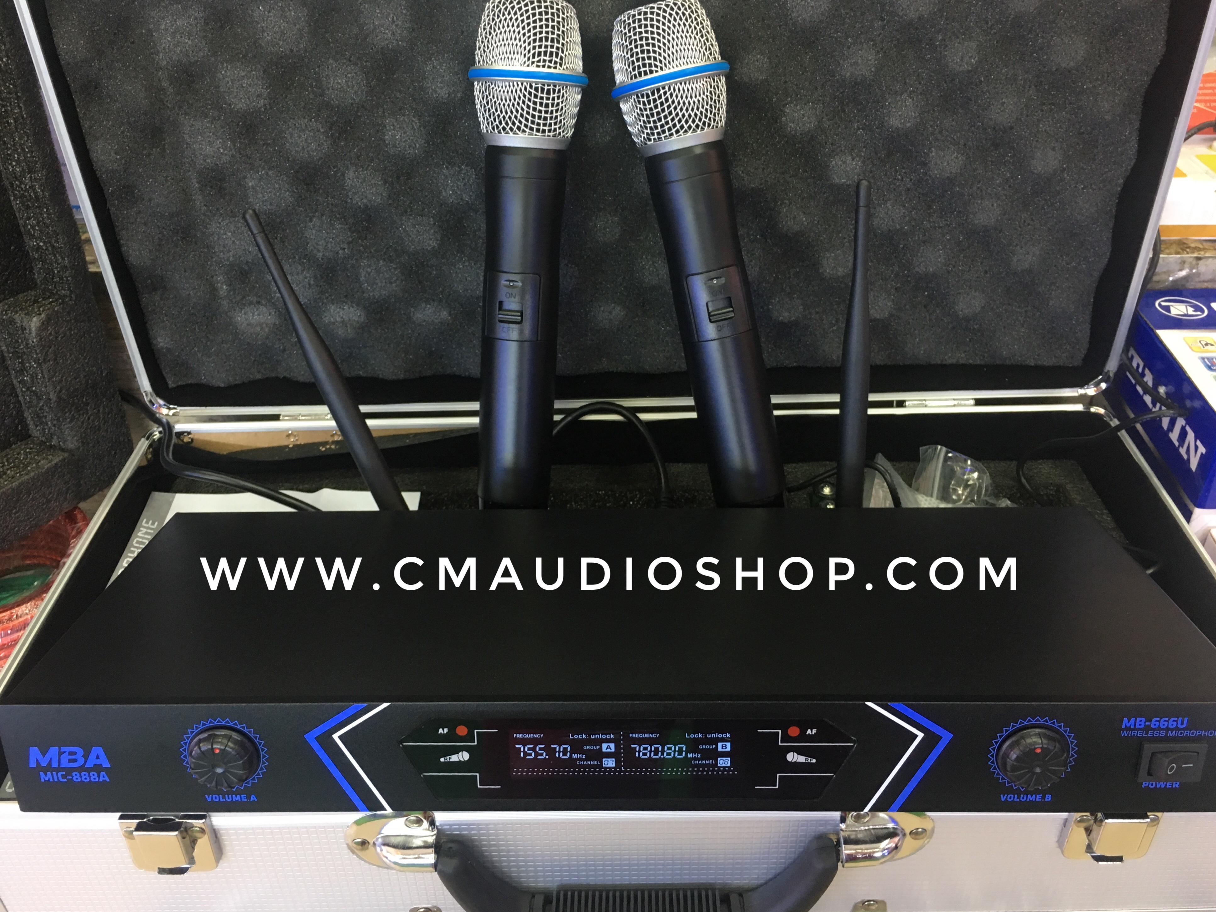 ไมค์ลอยคู่ MBA MB-666U (ย่านความถี่ UHF)