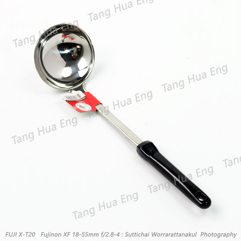 กระบวย Rooster 4 นิ้ว ด้ามดำ ตราหัวม้าลาย