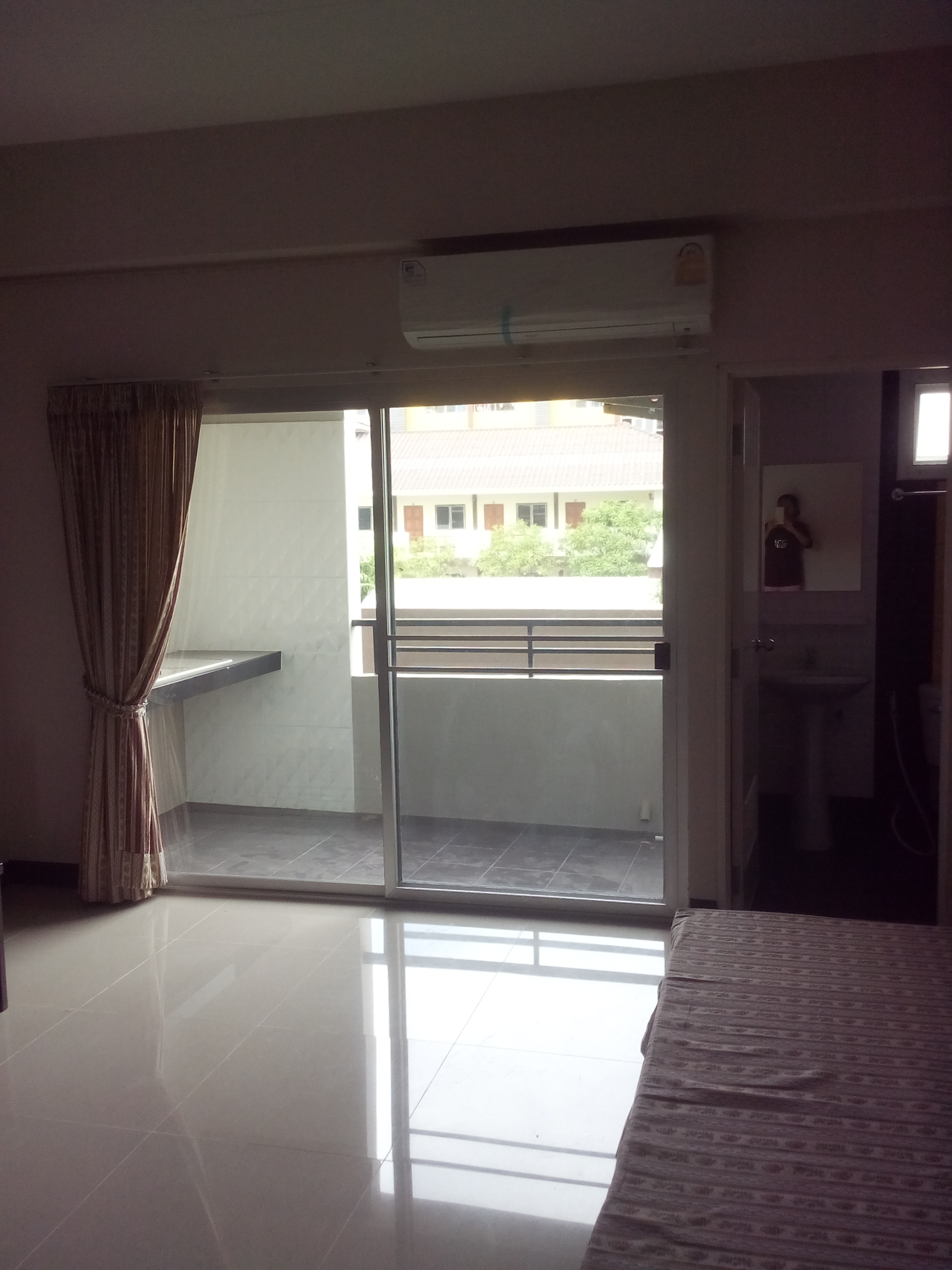 ห้องพักใหญ่ 3-4 คน