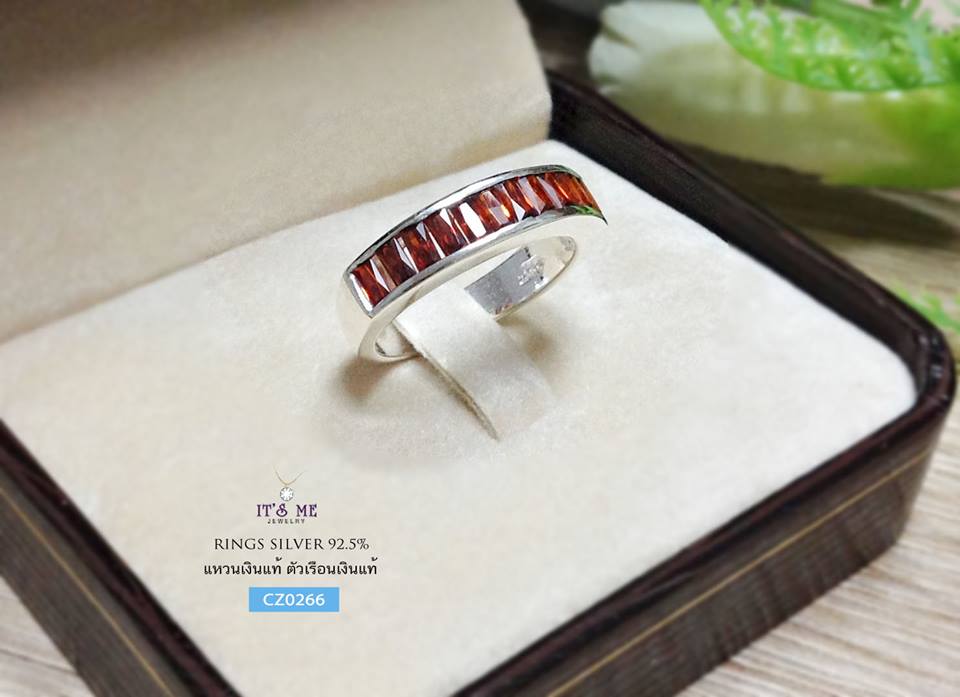 แหวนเงินแท้92.5% ประดับเพชร cz - สีแดง หญิงหรือชายก็ใส่ได้จ้า งานเพชรสังเคราะห์ค่ะ