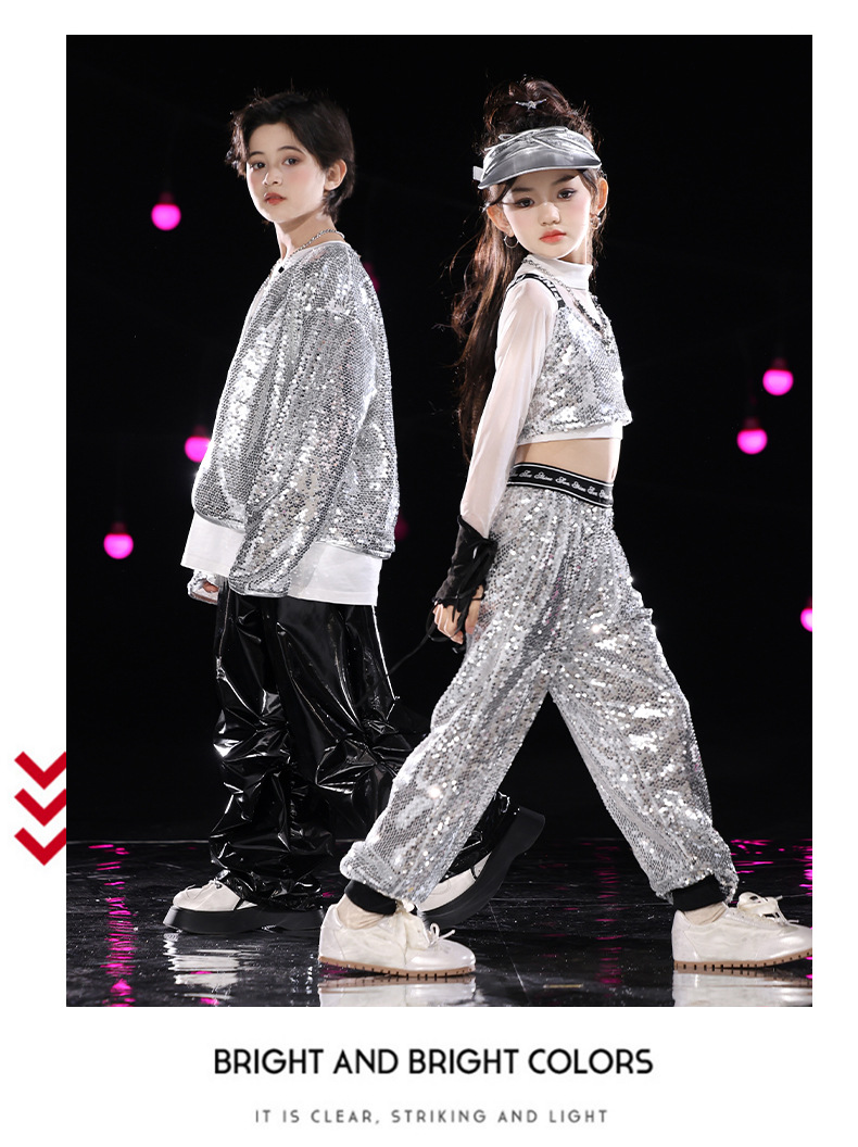 ชุดเต้น ชุดแดนซ์ เสื้อแขนกุดสีเงินปักเลื่อม+กระโปรงสีดำ