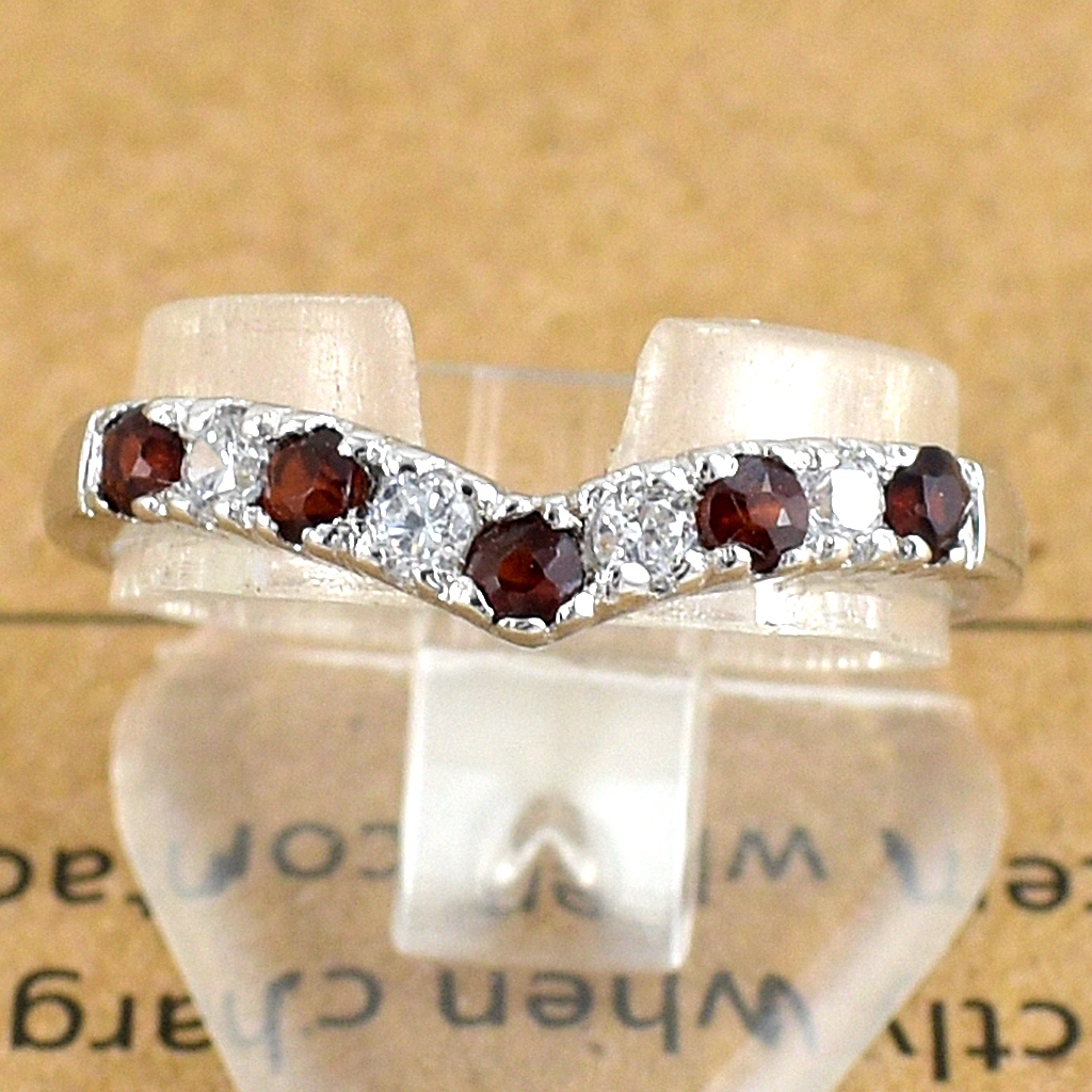 แหวนเงินแท้ราคาถูกชุบทองคำขาว พลอยแท้โกเมน 0.45 กะรัต เพชรCZ 0.12 กะรัต งานประณีตสวยงาม สั่งผลิตค่ะ