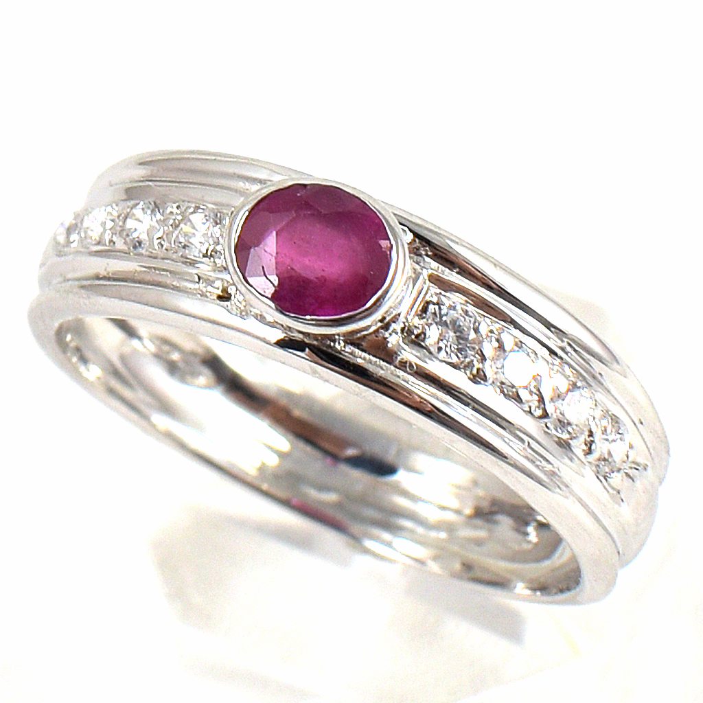 แหวนเงินแท้ราคาถูกชุบทองคำขาว ทับทิมแท้ 0.65 กะรัต เพชรCZ 0.16 กะรัต งานประณีตสวยงาม สั่งผลิตค่ะ