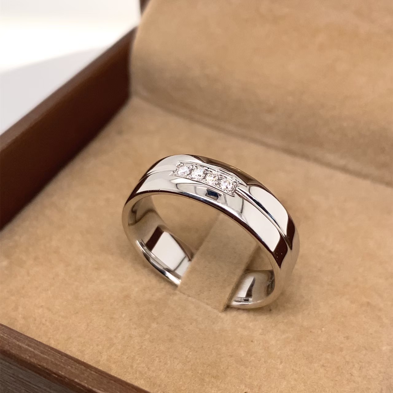 แหวนเพชรปลอกมีดGold 18K 7.69g D 4/0.07 ct