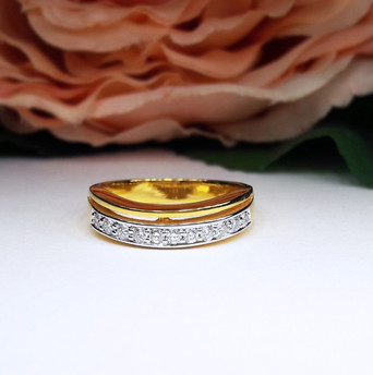 สั่งผลิตเพชรเบลเยี่ยมคัท แหวนแต่งงาน แหวนหมั้น ใส่เที่ยว ออกงาน แหวนทองคำ 18K เพชรแท้ 0.23 กะรัต 4.50 กรัม น้ำ 99 ราคาถูกมาก มีใบรับประกันค่ะ