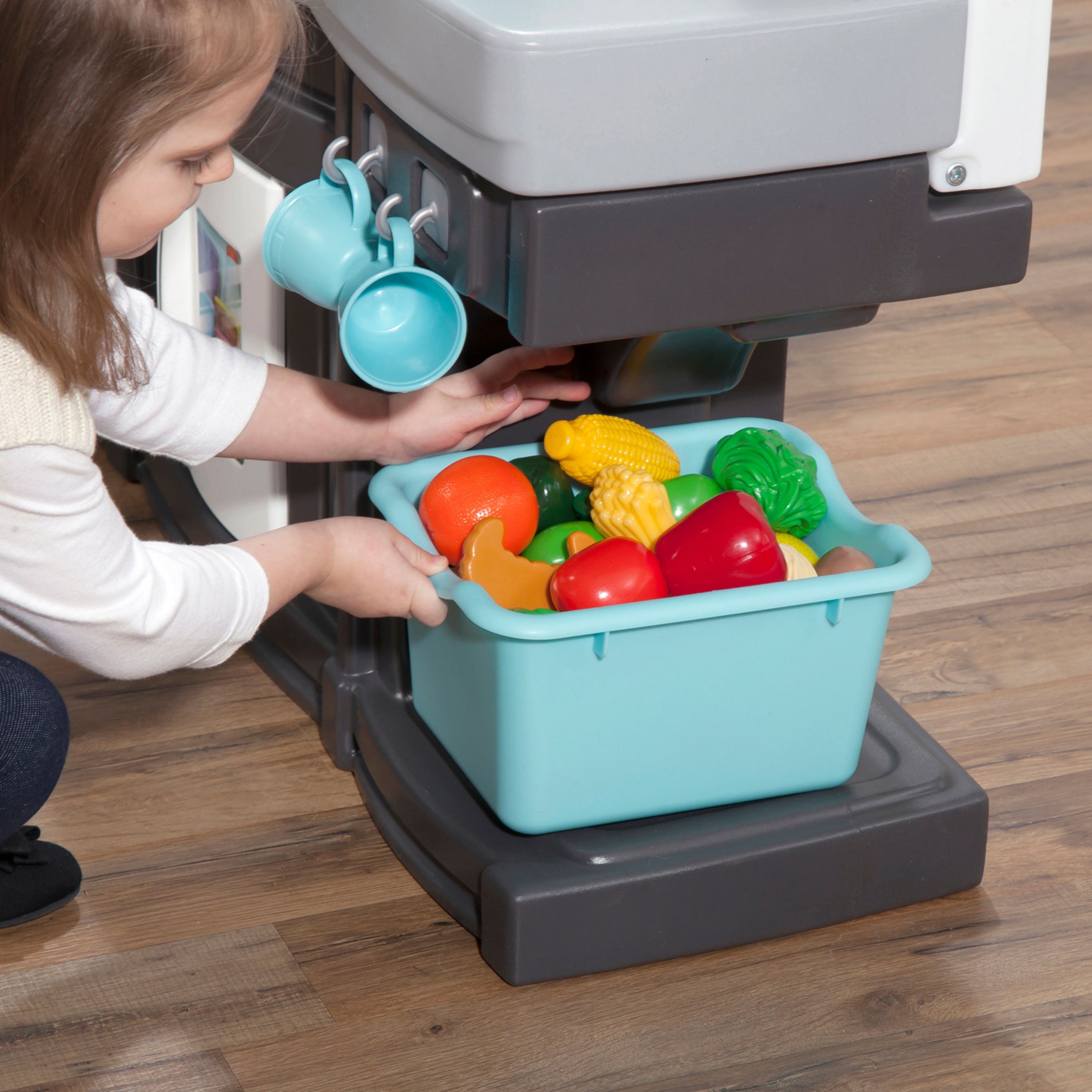 ครัวจำลอง รุ่นใหม่ล่าสุด Step2 Modern Cook Kitchen ดีไซน์โมเดิร์น ทันสมัย แบบที่ทุกคนในบ้านชื่นชอบ นำเข้าจาก USA แท้ 100%