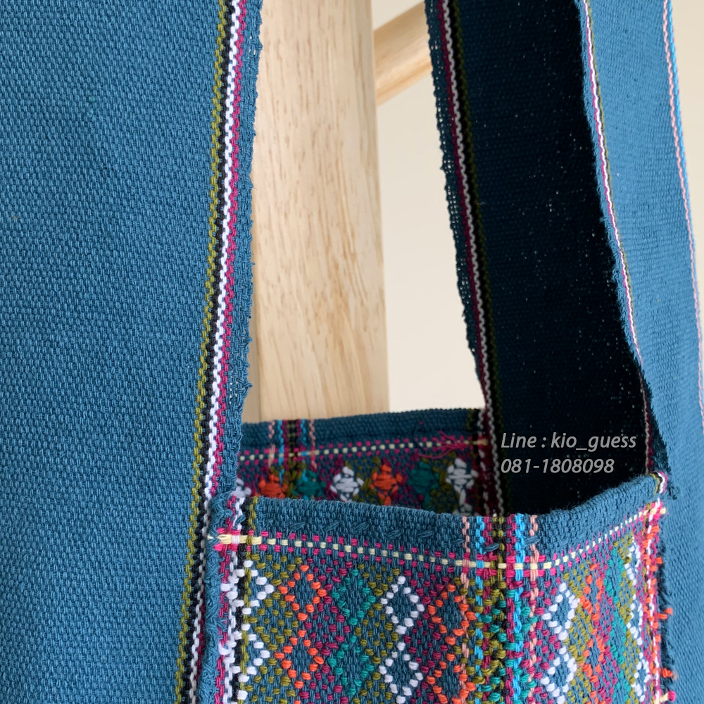 ย่าม ย่ามชนเผ่า ย่ามปักมือ ย่ามผ้าฝ้าย งานเย็บมือ กระเป๋าย่าม ย่ามผ้าทอมือ กระเป๋าย่ามพื้นเมือง ของฝากภาคเหนือ ย่ามกะเหรี่ยง ราคาถูก ลดราคา กระเป๋าสะพายข้าง งานแฮนด์เมด กระเป๋าผ้าแนวๆ สะพายข้าง พาดไหล่ ของฝากญาติผู้ใหญ่ ของฝากชาวต่างชาติ ย่ามพระ