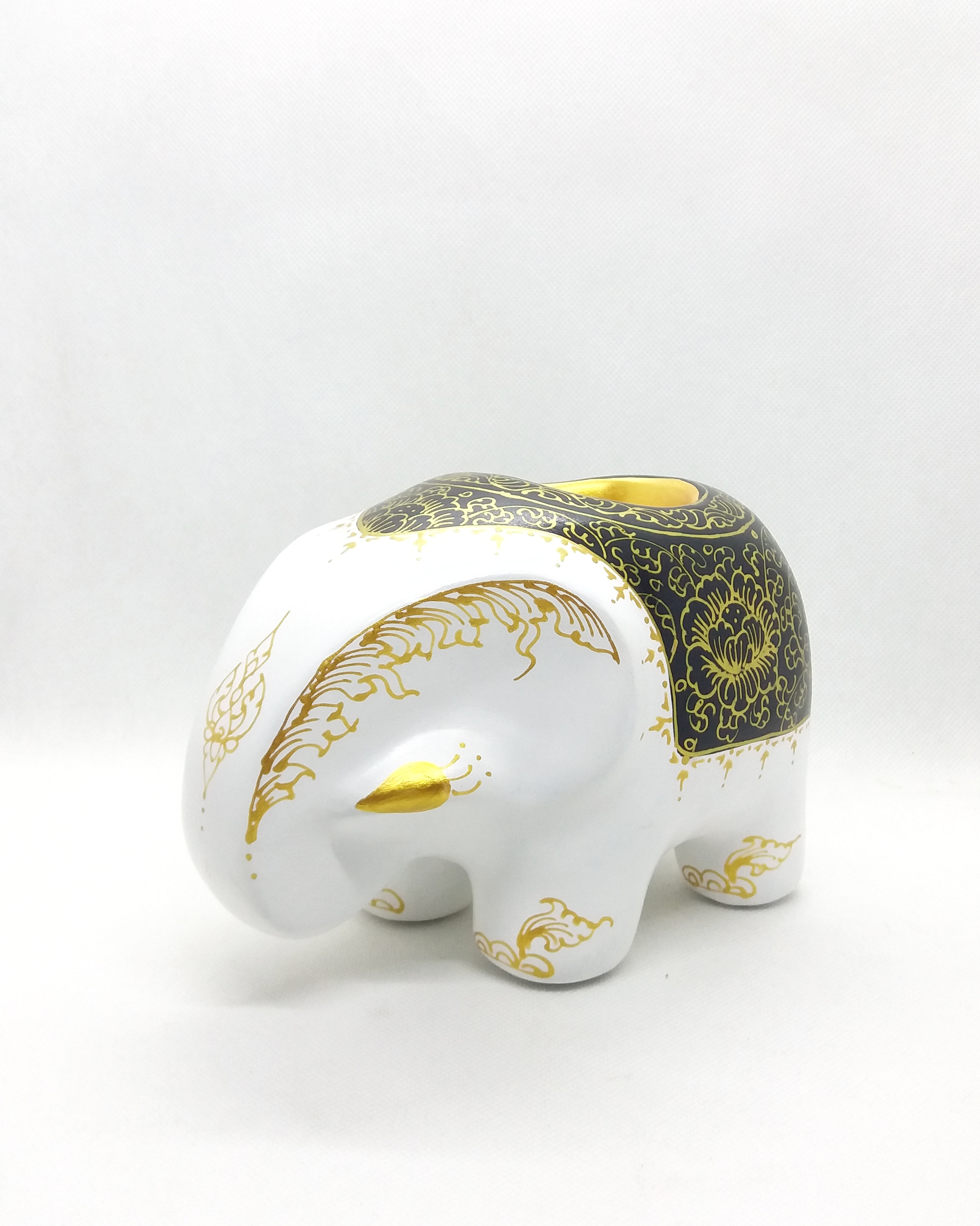 ช้างใส่เทียนหอม Size M สีดำขาว