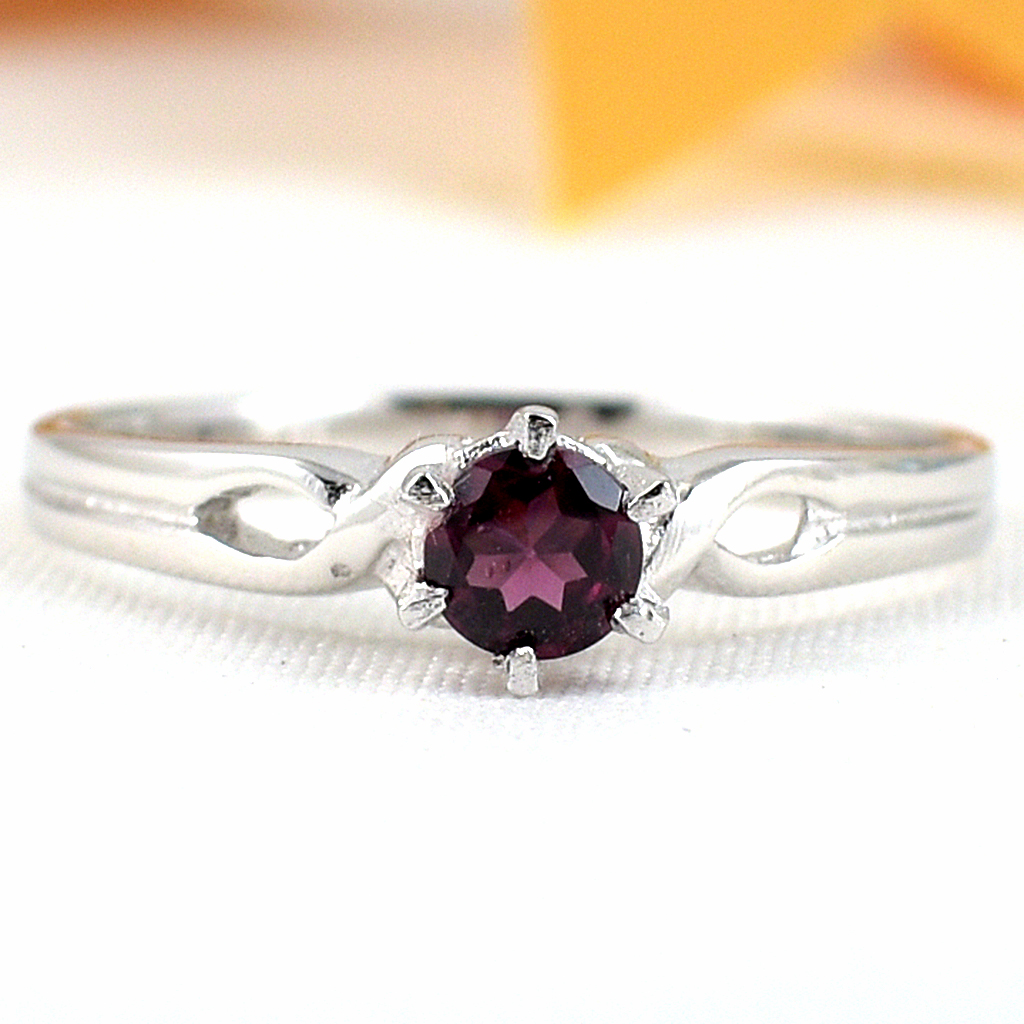 แหวนเงินแท้ราคาถูกชุบทองคำขาว โรโดไลท์การ์เน็ตแท้ 0.35 กะรัต งานประณีตสวยงาม สั่งผลิตค่ะ