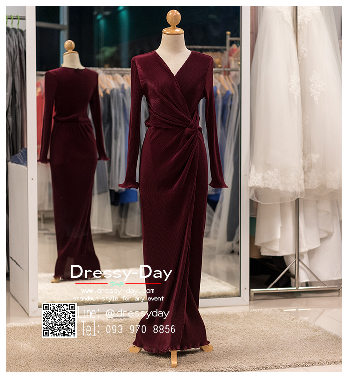 รหัส ชุดเจ้าภาพ : PFL096 ชุดราตรียาว สีแดง/แดงเบอร์กันดี้ Burgundy แขนยาว ผ่าหน้า คอวี สุดเซ็กซี่ เหมาะใส่ออกงานกลางคืน งานแต่งงาน งานกาล่าดินเนอร์ งานเลี้ยง งานพรอม งานรับกระบี่