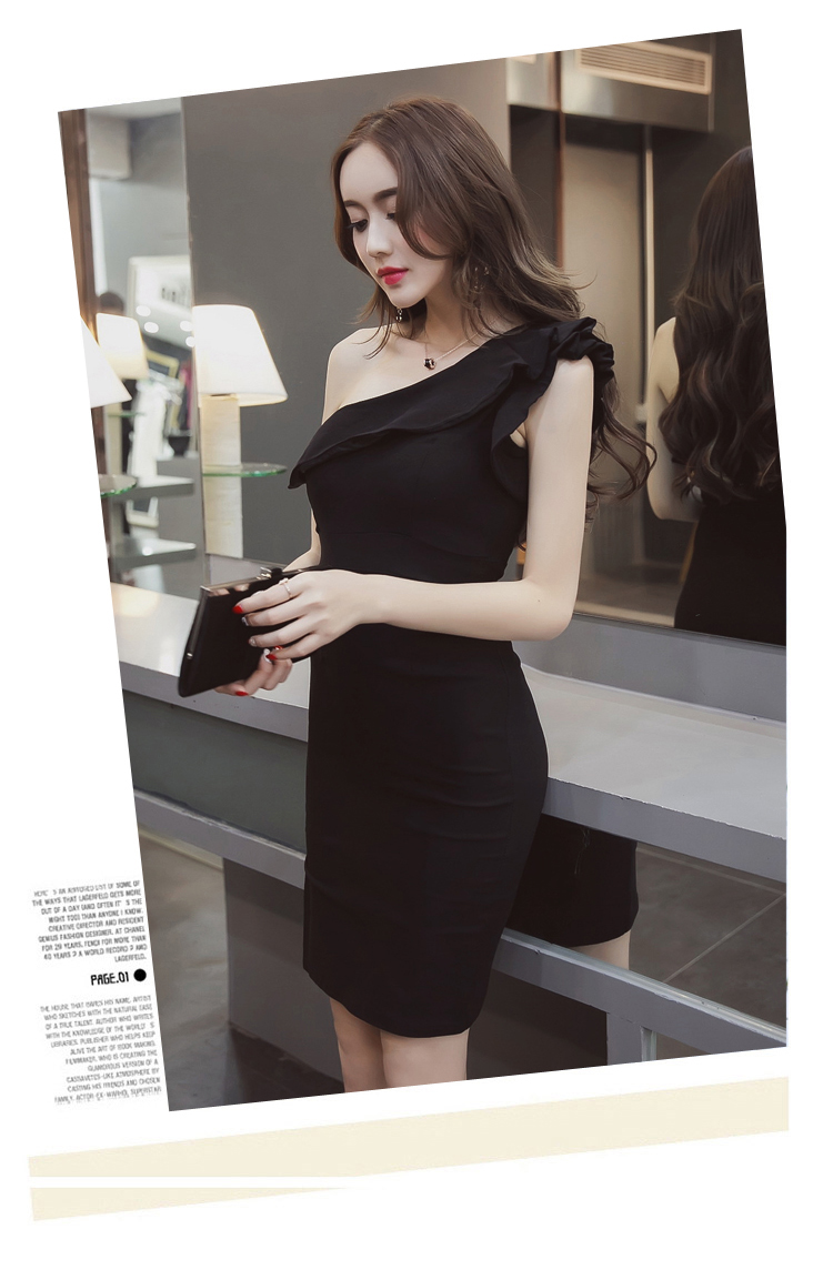 ชุดเดรสแฟชั่น โชว์ไหล่ข้าง แต่งระบายช่วงอกสไตล์สวยหรู รหัส 1556