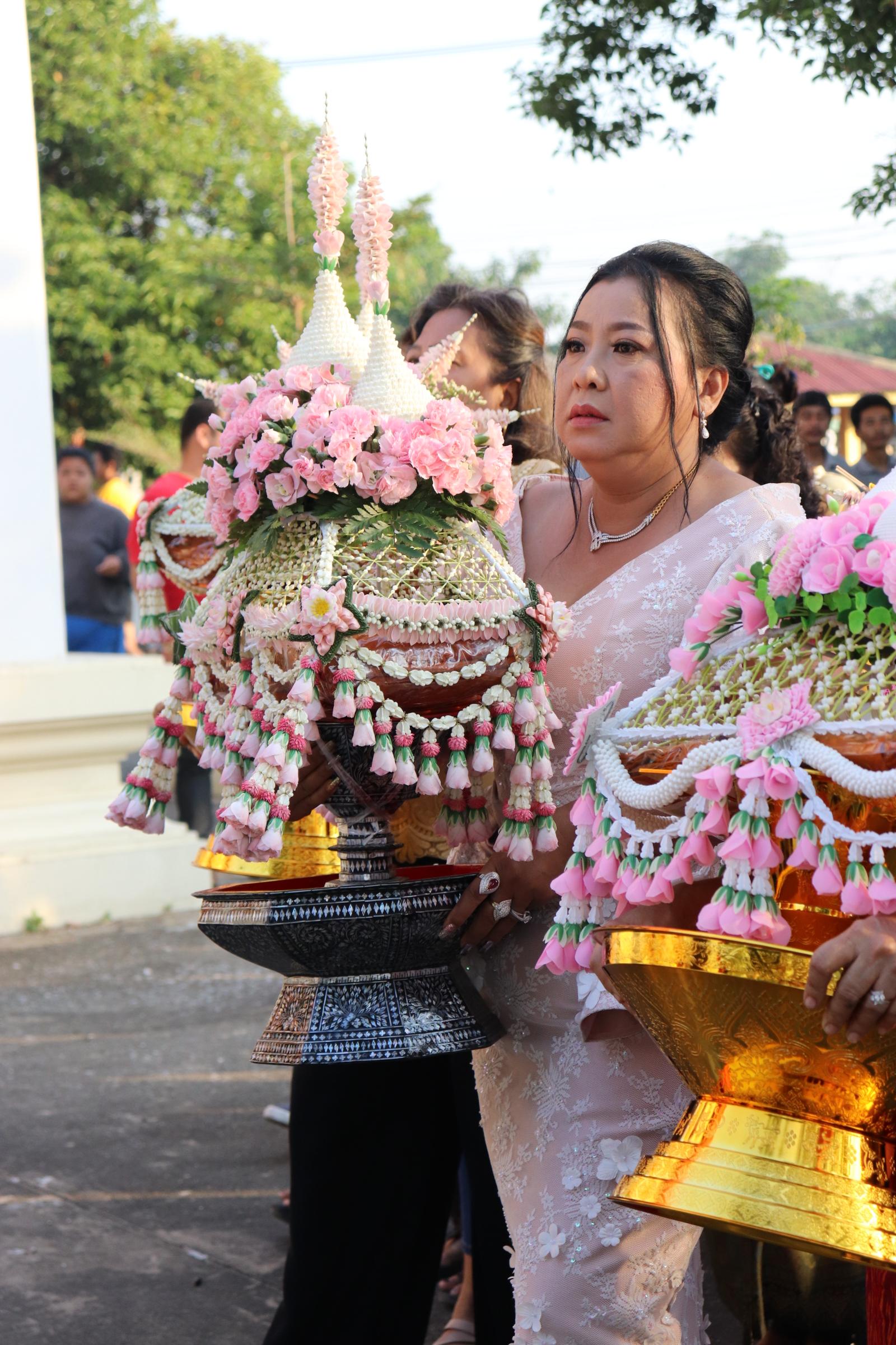 ชุดเครื่องบวชดอกไม้สด ชุดC8