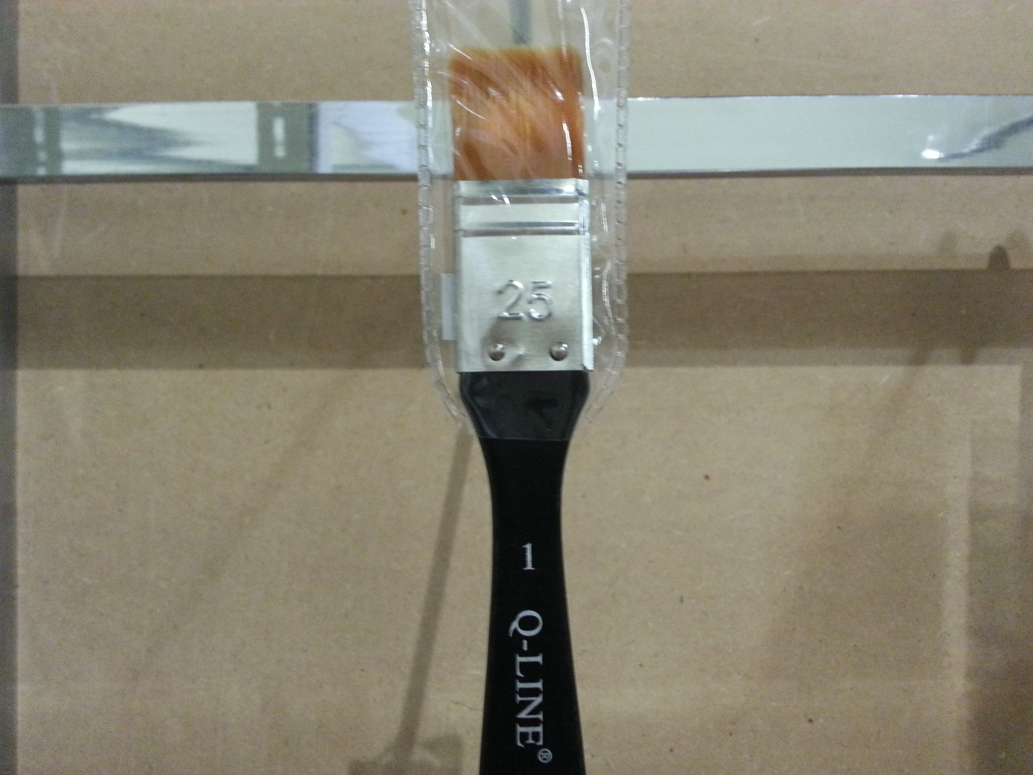 แปรง Q-Line ด้ามดำ ขนทอง