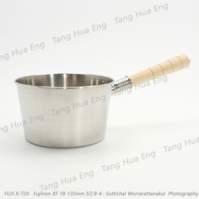 หม้อด้ามสเตนเลส 304ด้ามไม้ ขนาด 2 ลิตร