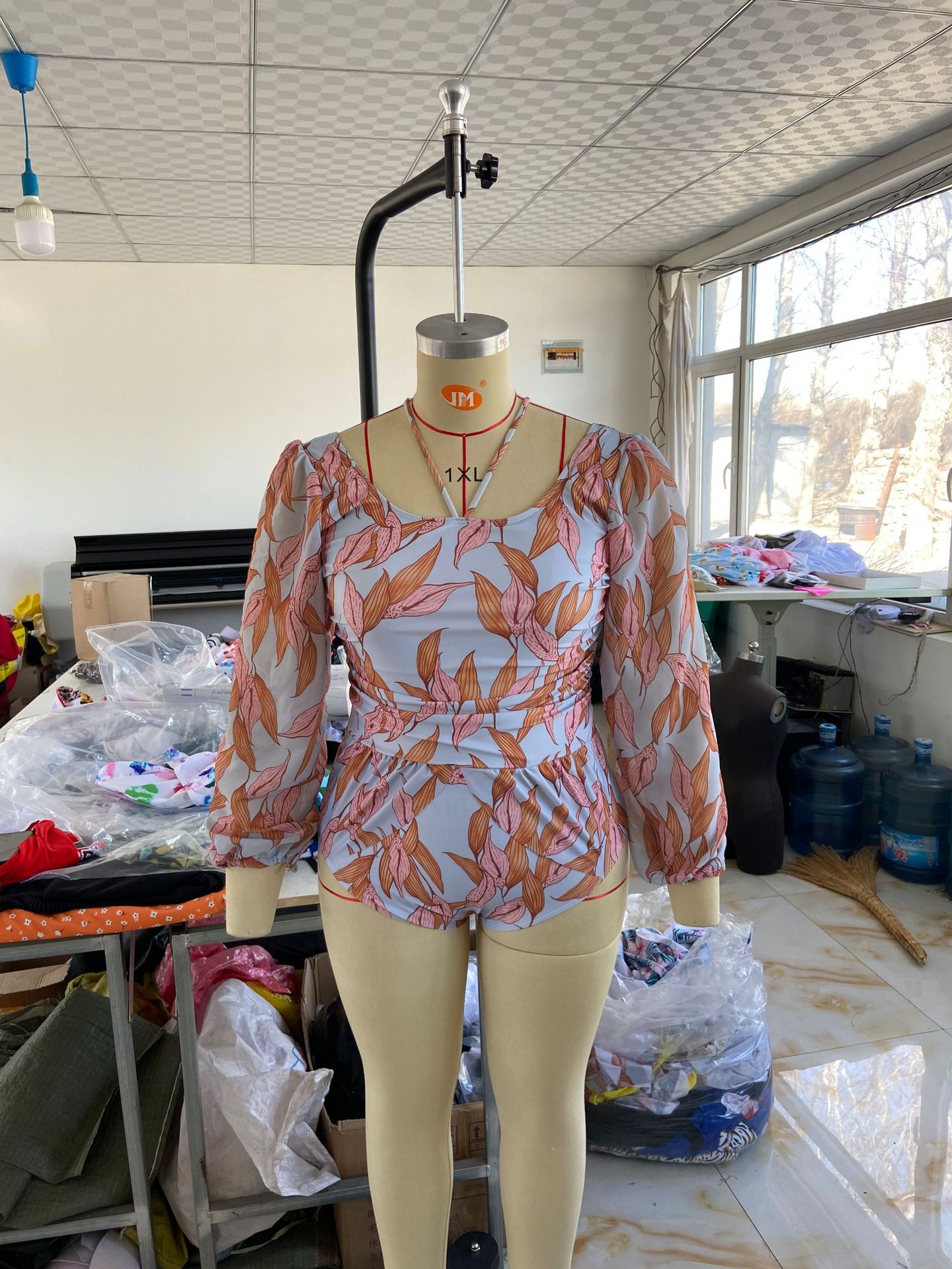 ชุดว่ายน้ำวันพีช 4xl รอบอก 48-54 รอบเอว44-50 สะโพก 50-58 นิ้ว ผ้าดี งานสวยมากๆค่ะ งานไซส์ฝรั่งนะคะ