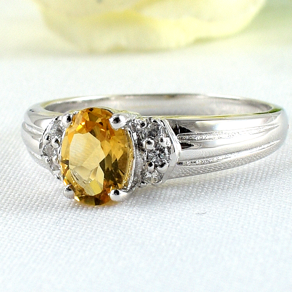 แหวนเงินแท้ราคาถูกชุบทองคำขาว ซิทรินแท้ 1.0 กะรัต เพชรCZ 0.11 กะรัต งานประณีตสวยงาม สั่งผลิตค่ะ